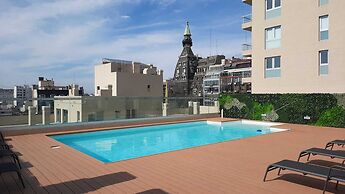 Studio Luxury Balcony Pool
