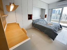 Studio Luxury Balcony Pool