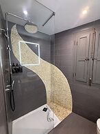 Catalina Suites Hotel