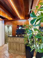 Catalina Suites Hotel
