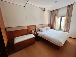Shanghai Hills&Dengba XIHE Hotel