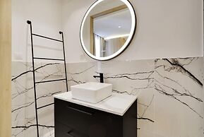 The Upper Marais Superb Apartment for 6 People