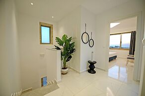 Koukis Villa With Sea View