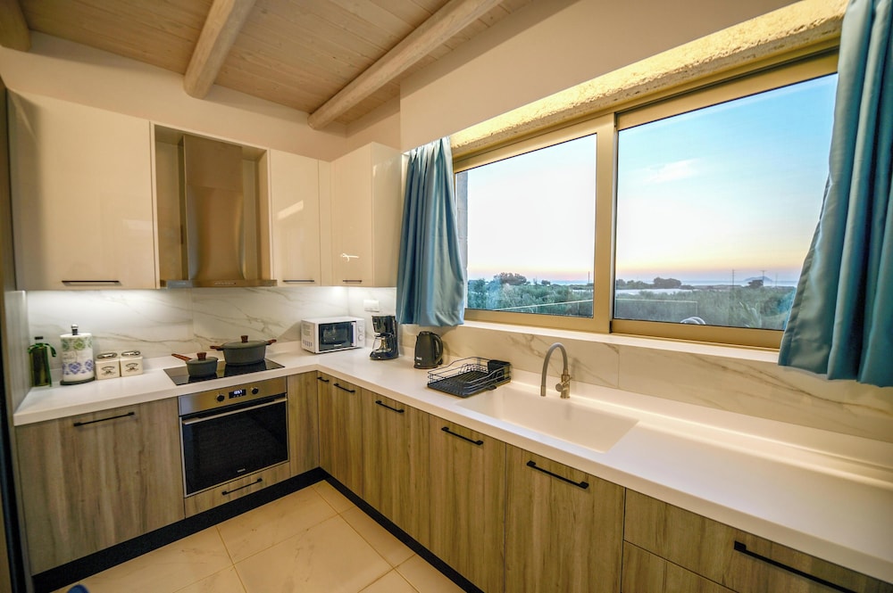 Koukis Villa With Sea View