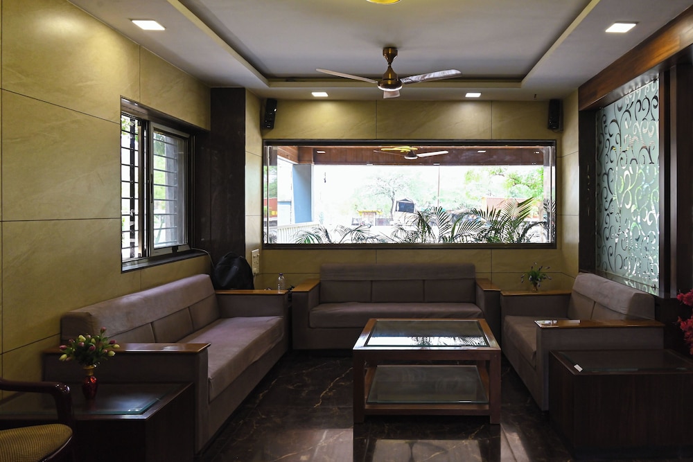 Pritam Park Hotel