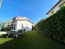 Spacious Villa on two Floors With Corner Garden