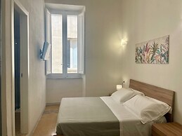 Onlyrooms V - Central & Train Station