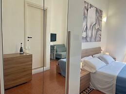 Onlyrooms V - Central & Train Station