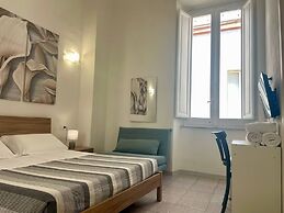 Onlyrooms V - Central & Train Station