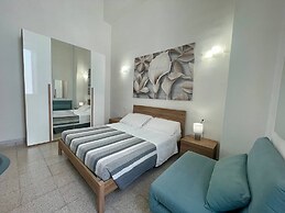 Onlyrooms V - Central & Train Station