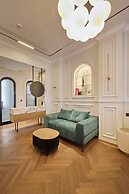 Ermou 99 Intelligent Private Suites