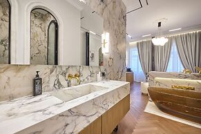 Ermou 99 Intelligent Private Suites