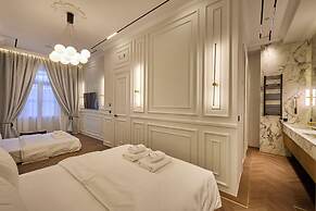 Ermou 99 Intelligent Private Suites