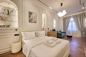 Ermou 99 Intelligent Private Suites