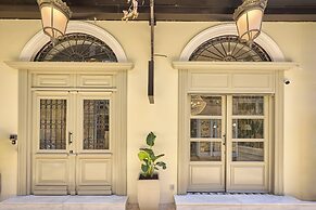 Ermou 99 Intelligent Private Suites
