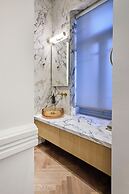 Ermou 99 Intelligent Private Suites