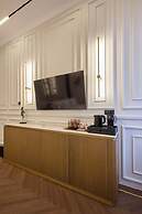 Ermou 99 Intelligent Private Suites