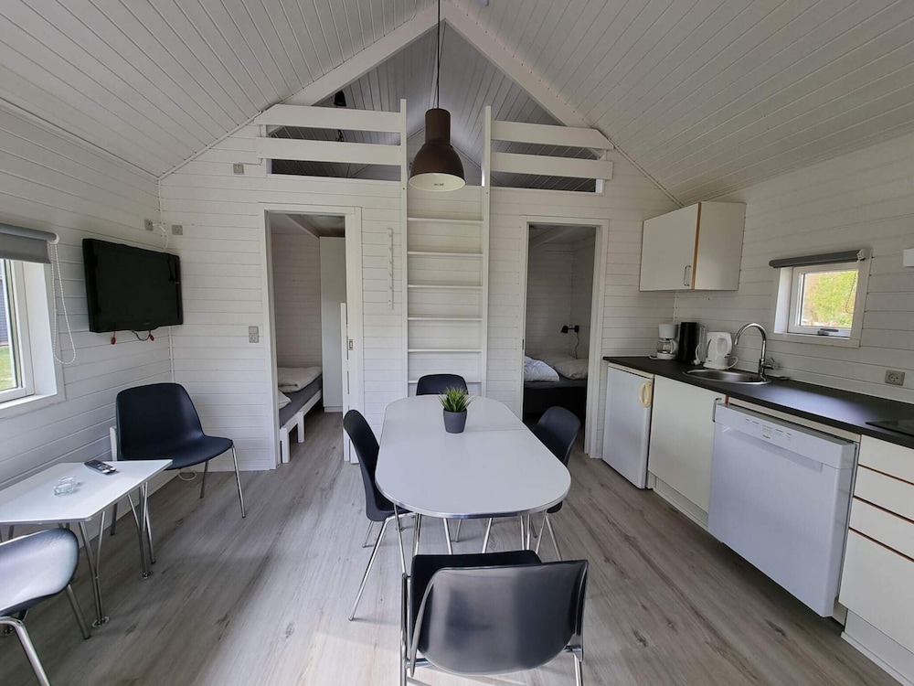 6 Person Holiday Park Home in Malling
