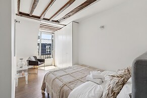 Cozy 2BR Near Parc Monceau & Opera