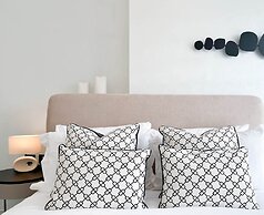 Bright 2bed Family Home: Pool, Gym & Kids Play
