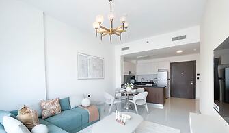 Bright 2bed Family Home: Pool, Gym & Kids Play