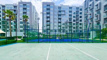 Bright 2bed Family Home: Pool, Gym & Kids Play