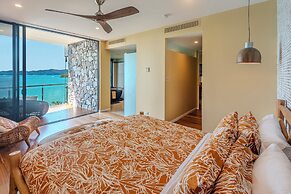 Edge 18 Waterfront Luxury