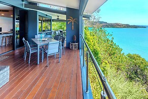 Edge 18 Waterfront Luxury