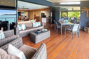 Edge 18 Waterfront Luxury