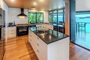 Edge 18 Waterfront Luxury