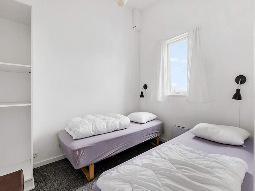 6 Person Holiday Park Home in Vipperod