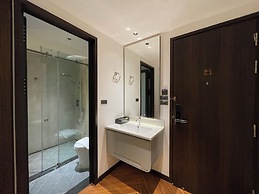 Carista Hotel