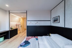 CommonHotel