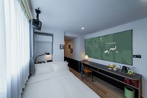 CommonHotel