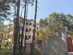 XTSY Travellers Hostel
