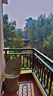 XTSY Travellers Hostel