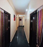 XTSY Travellers Hostel