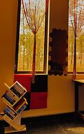 XTSY Travellers Hostel