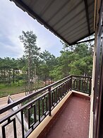 XTSY Travellers Hostel