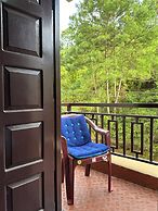 XTSY Travellers Hostel