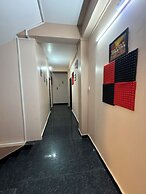 XTSY Travellers Hostel