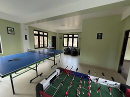 XTSY Travellers Hostel