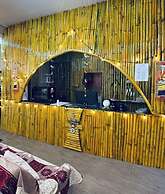 XTSY Travellers Hostel