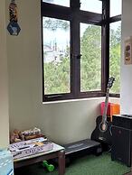 XTSY Travellers Hostel
