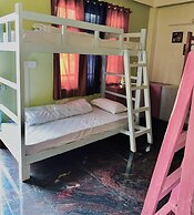 XTSY Travellers Hostel