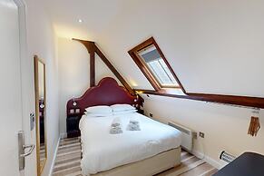High Tor Hotel