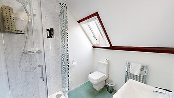 High Tor Hotel