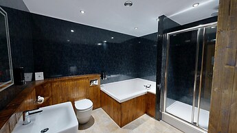 High Tor Hotel