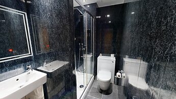 High Tor Hotel