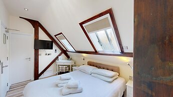 High Tor Hotel